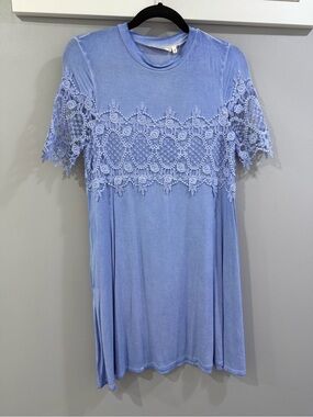 ANDREE BY UNIT Periwinkle Lace Yoke Short Sleeve Tunic Dress